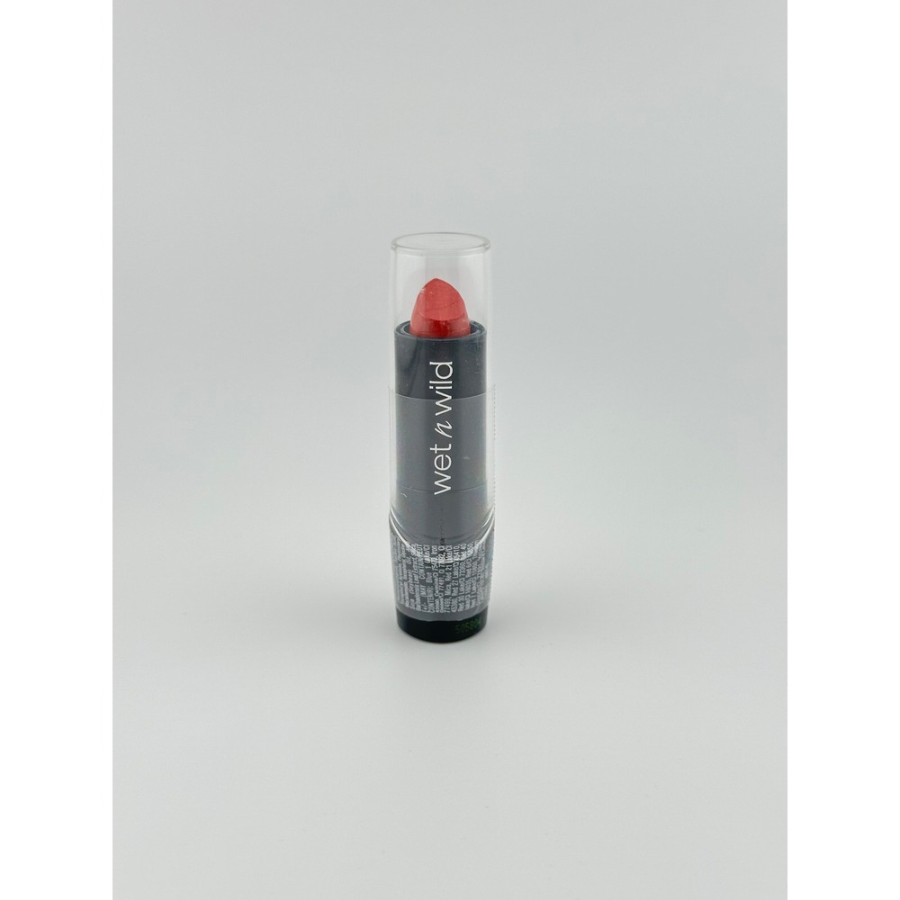 Wet n Wild Lipstick 513C Ready to Swoon Red Silk Finish New Creamy Hydrating